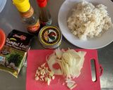 Foto langkah ke 1 dari resep Onigiri Tuna.
