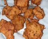 A picture of step 3 of Noodles pakore.