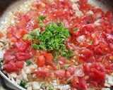 A picture of step 3 of Red sauce pasta.