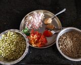 बाजरी मूगडाळ खिचडी (bajari moongdal khichadi recipe in marathi) रेसिपी स्टेप 1 फोटो