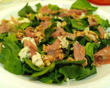 Foto del paso 3 de la receta: Ensalada de espinaca jamón y queso azul