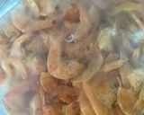 รูปขั้นตอนการทำที่ 1 ของ ผัดเหลียงผัดไข่กุ้งเสียบ