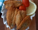 Foto del passaggio 6 della ricetta Alici fritte dorate
