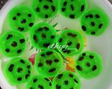 Foto langkah ke 2 dari resep Puding susu kedelai kismis.