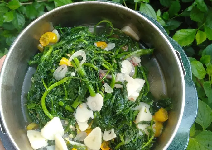 Langkah-langkah untuk membuat Cara membuat Tumis Selada Air Rumahan