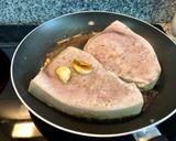 Foto del paso 2 de la receta: Albacora al sartén con un toque de hierbas