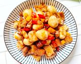 Foto langkah ke 5 dari resep Masak Kentang Tahu Tempe Bumbu Iris.