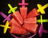 A picture of step 4 of Watermelon Popsicle.