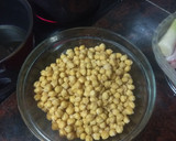 Foto del paso 2 de la receta: Guiso de garbanzos con pollo