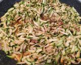 Foto del passaggio 4 della ricetta Uova e zucchine alla Paoletta