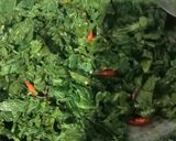 Foto langkah ke 2 dari resep Oseng daun singkong.