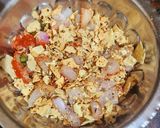 A picture of step 4 of Capsicum Papad Paratha.