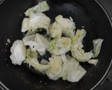 Foto langkah ke 3 dari resep Tumis Kol Daging.