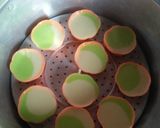 Foto langkah ke 5 dari resep Bolu Kukus Mawar Dengan Santan.