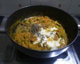 A picture of step 4 of Mix veg curry and garlic lachchha paratha.