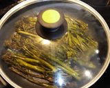 Foto del paso 2 de la receta Bimi con ajo y perejil