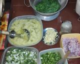 A picture of step 1 of Hariyali Pav bhaji.