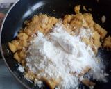 A picture of step 2 of Strawberry sandesh.
