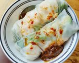 A picture of step 7 of Vietnamese Spring Rolls.