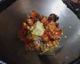 A picture of step 4 of Turai-Mushroom Curry.