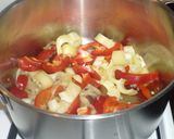Fűszeres serpenyős csirkemell paprikával és hagymával recept fázis 5 fotója