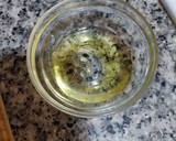 Foto del paso 5 de la receta: Coca de panadero de chicharrones, anís y almendras