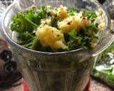 A picture of step 1 of Kale pesto - vegan.