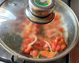 Foto del paso 3 de la receta: Rajas para la torta!