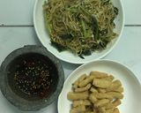 Hình bước làm 4 của món Mì xào chay🥦🥕🌶🥒🥬
