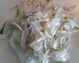 Foto del paso 1 de la receta: Pejerrey falso (tallos de acelga) 🥬