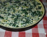 Foto del paso 3 de la receta: Quiche de espinacas pasas y piñones