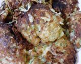 Foto del paso 2 de la receta: Tortitas de zucchini 😋😋😋