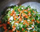 A picture of step 2 of Egg veg fried rice.