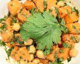 Une image de l'étape 1 de 🥗 Carottes et pois chiches aux épices.