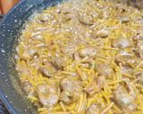 Foto del paso 5 de la receta: Fideos con mollejas trufadas y caldo de boletus
