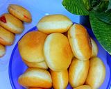 Foto langkah ke 9 dari resep Donut bomboloni / roti goreng.
