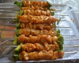 A picture of step 2 of Grilled Shish Tawook with Garlic Sauce 🍢🍡.