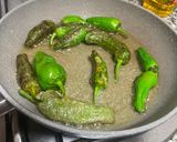 Foto del paso 3 de la receta Pimientos del padrón en Airfryer y longaniza de Valls 🫑🧂