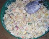 A picture of step 5 of Rich apple salad.