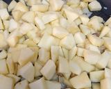 Foto del paso 2 de la receta Empanada de pollo y manzana