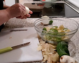 Foto del paso 4 de la receta: Patatas a lo Pobre con Champiñones (en el microondas)