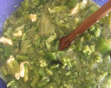Foto del paso 3 de la receta: Tortilla de brócoli y pencas de acelga