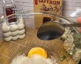 Foto langkah ke 2 dari resep Saffron Creme Brulee.