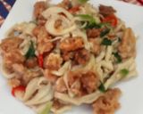 Foto langkah ke 5 dari resep Tumis jamur tiram kulit ayam.