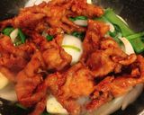 รูปขั้นตอนการทำที่ 2 ของ ตีนไก่ผัดเผ็ดเกาหลี Spicy Boneless Chicken Feet🌶 style by barbie👩🏼🍳