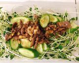 Hình bước làm 3 của món Salad bò cải mầm