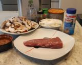 Foto del paso 1 de la receta: Solomillo de cerdo en salsa de champiñones