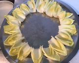 Une image de l'étape 2 de Salade d endives au thon et tomates séchées sauce noix et framboise.