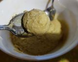 Foto del passaggio 2 della ricetta Biscotti con farina di mandorle e limone