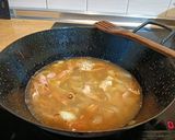 Foto del paso 4 de la receta Filetes de merluza en salsa de gambas
